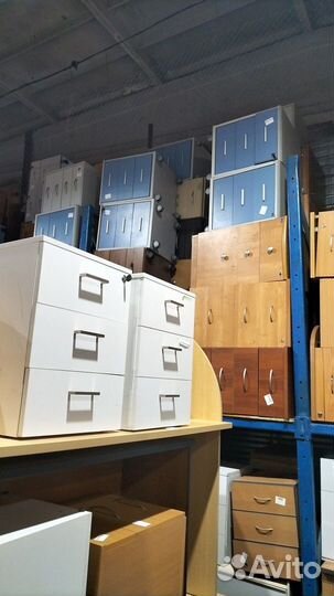 Тумба выкатная, приставная