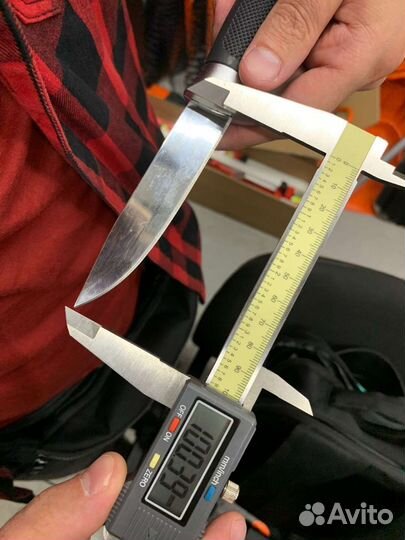 Нож туристический чёрный