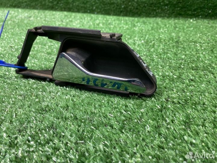 Ручка внутренняя передняя левая Mercedes-Benz E