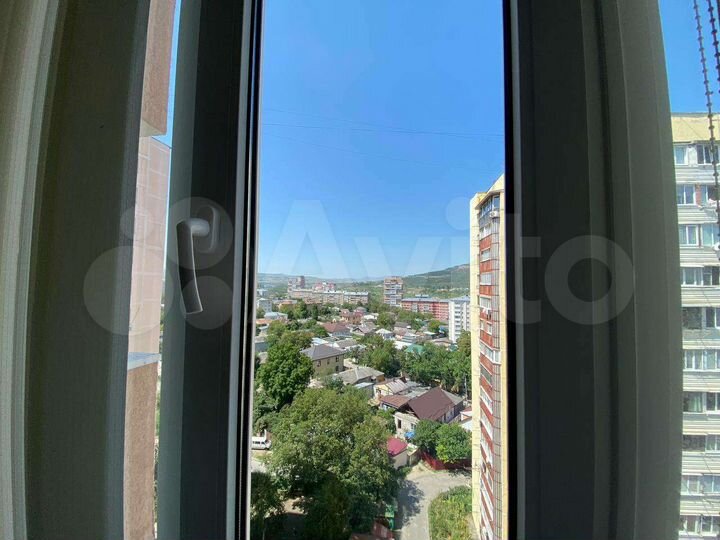 2-к. квартира, 90 м², 11/16 эт.