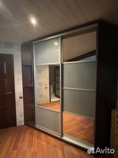 Шкаф-купе угловой