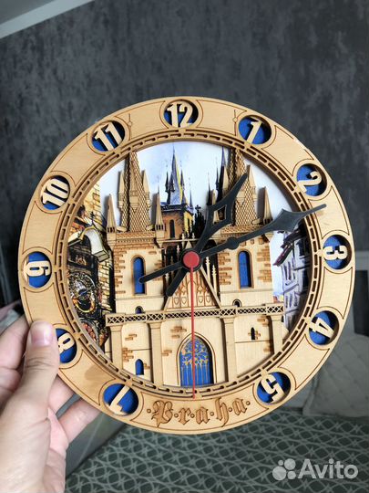 Настенные часы Прага