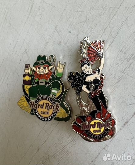 Значок hard rock cafe