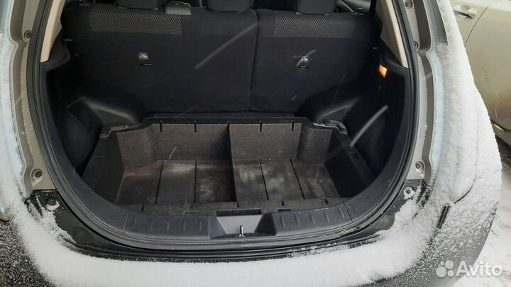 Органайзер Nissan leaf лиф