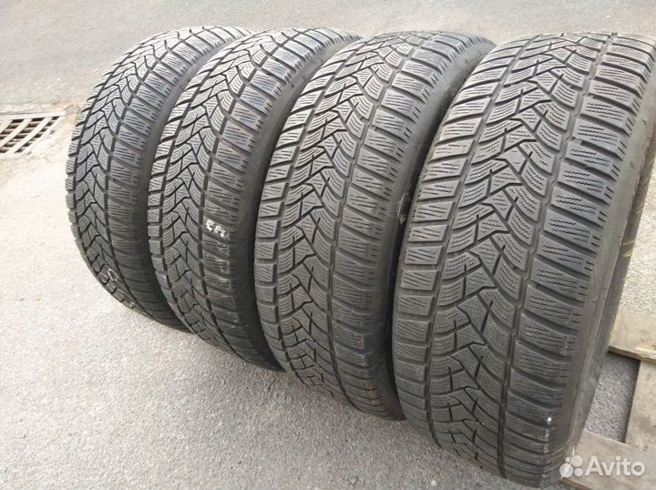Dunlop Winter Sport 5 215/50 R17
