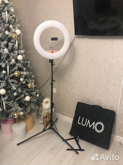 Кольцевая лампа Lumo Ultra
