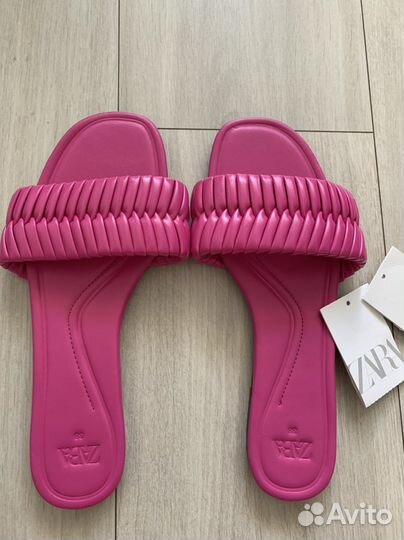 Сандалии Zara