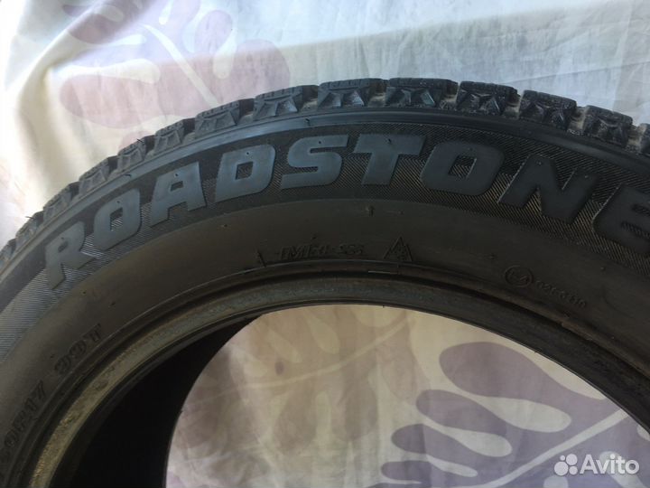 Roadstone Winguard WinSpike SUV 225/60 R17 99T