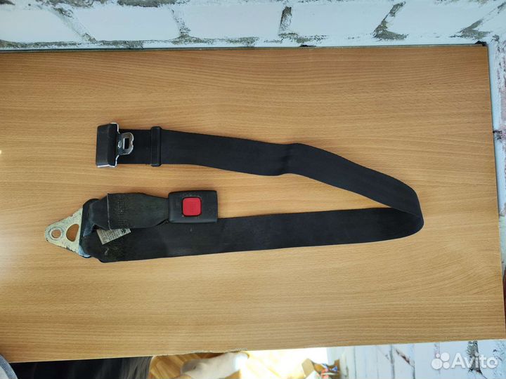 Ремень безопасности Тойота 1990 года