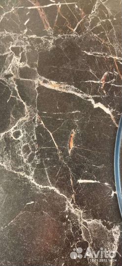 Столешница с раковиной и краном для кухни