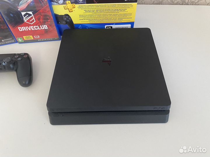 Sony playstation 4 slim 1TB