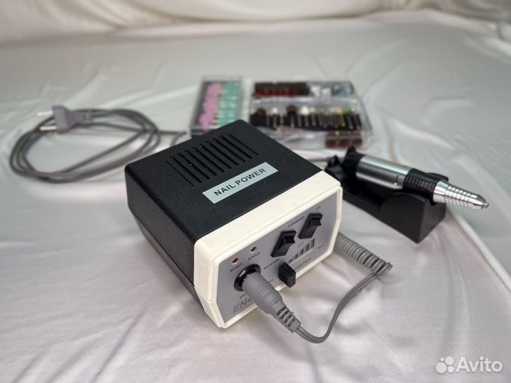 Аппарат для маникюра и педикюра