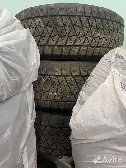Bridgestone Blizzak DM-V2 255/55 R19