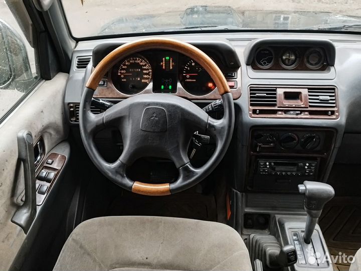 Mitsubishi Pajero 2.8 AT, 1999, 290 000 км