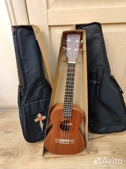 Укулеле тенор с чехлом новая