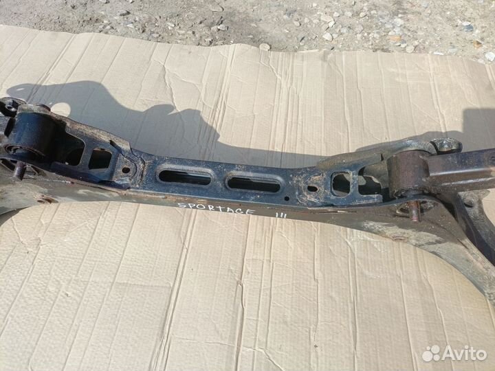 Задний подрамник балка Kia Sportage 3 SL