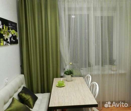 Штора с одной стороны окна