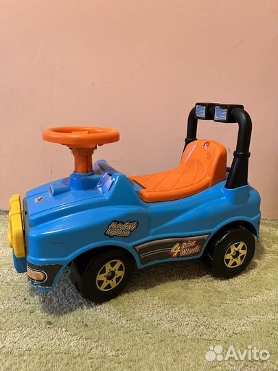 Машинка-каталка