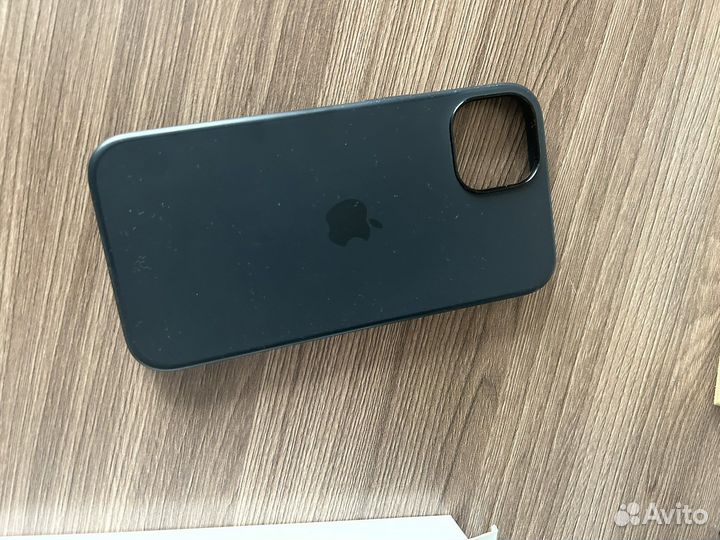 Оригинальный чехол на iPhone 13