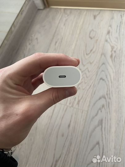 Блок питания,оригинальный блок от айфона