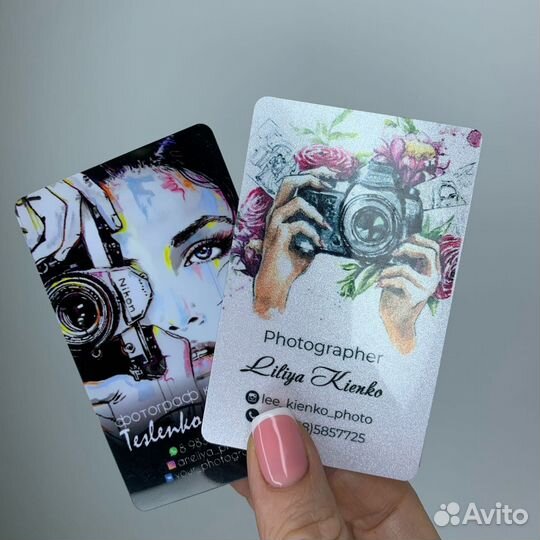 Пластиковые визитки, карты с чипами, таблички