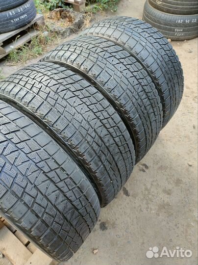 Bridgestone Blizzak DM-V1 235/60 R17