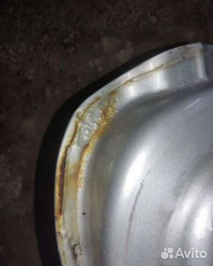 Крышка багажника Chrysler Voyager IV