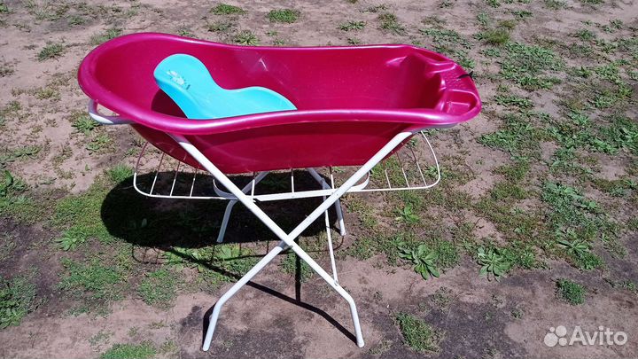 Ванночка для купания с подставкой