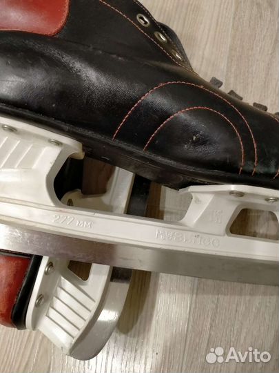 Коньки хоккейные