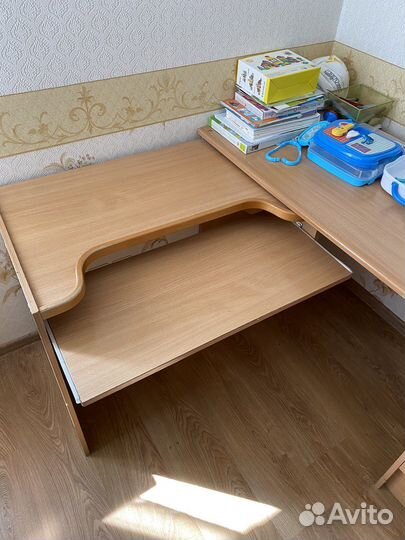 Компьютерный стол угловой