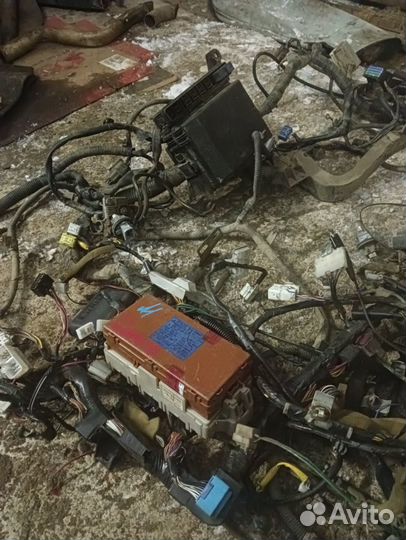 Вся проводка на Митцубиси лансер 9