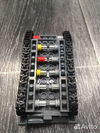 Lego танк