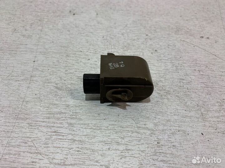 Датчик открытой двери Lexus Lx 3 2007