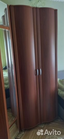 Угловой шкаф с зеркалом бу