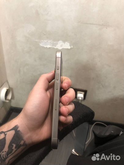 iPhone 15 Pro, 256 ГБ