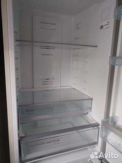 Холодильник Bosch kgn39