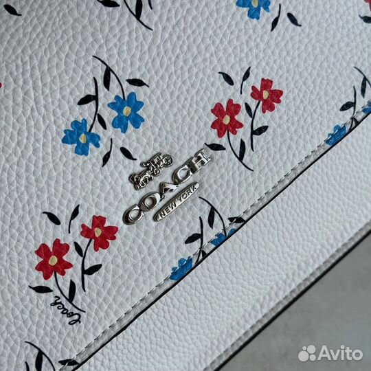 Сумка coach в белом цвете