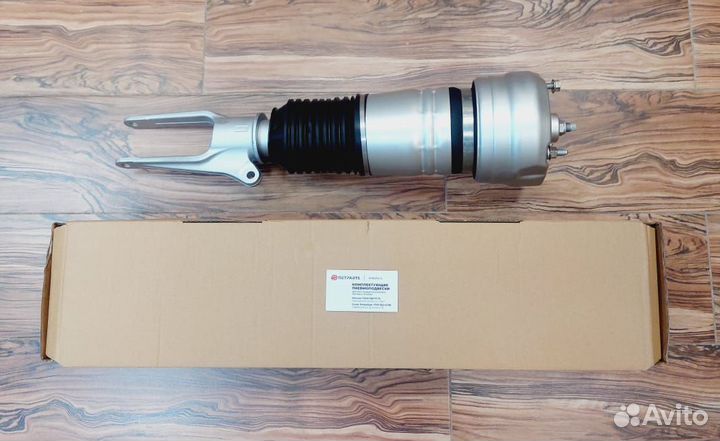 Пневмо амортизатор на Панамера 970 передний новый