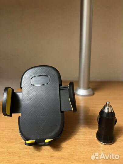 Держатель для телефона в машину + usb розетка