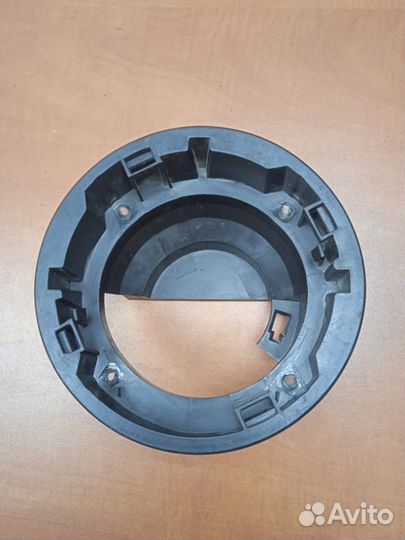 Кронштейн (подиум) динамика правый Renault Logan