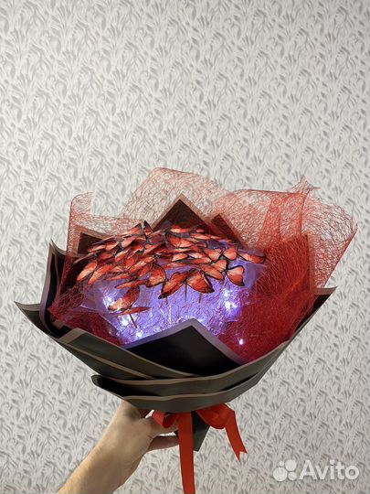 Светящийся букет из бабочек