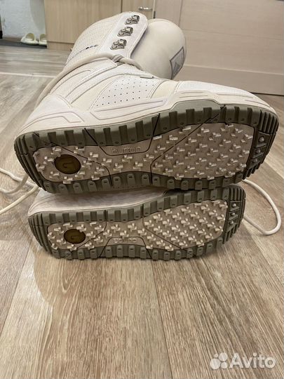 Сноубордические ботинки burton