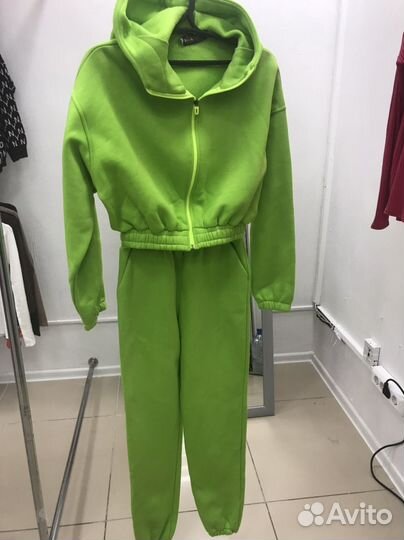 Спортивный костюм женский