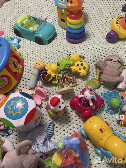 Развивающие игрушки до 1,5 лет много