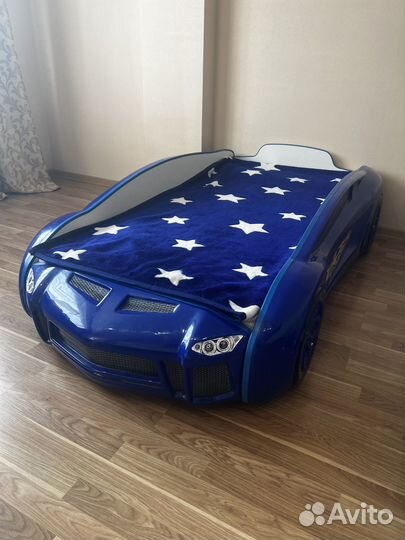 Детская кровать машинка