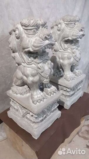 Китайские пепельно-серые львы