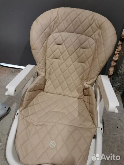 Стульчик для кормления Happy Baby William Beige