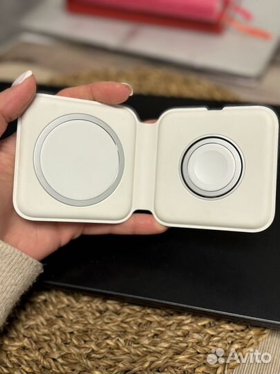 Двойное зарядное устройство Apple MagSafe, белый