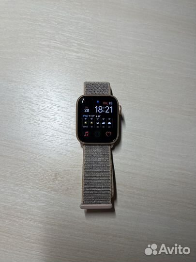 Часы apple watch 4 40 mm