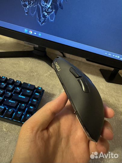 Монитор Samsung G4 244HZ